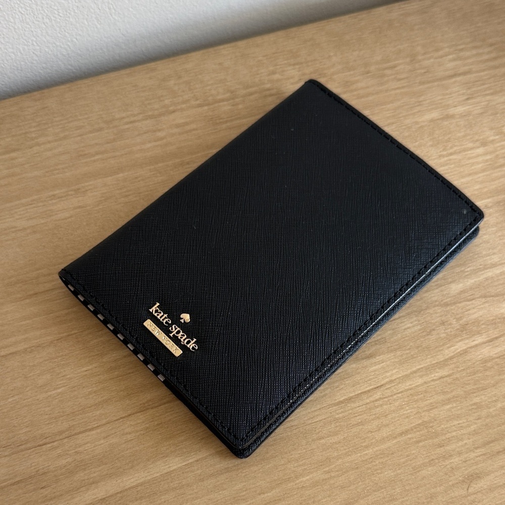 ♠️ Kate Spade Cameron Street Travel Passport Holder – Black